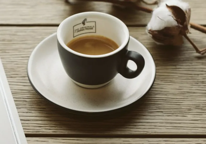 Coffee cup on a wooden table